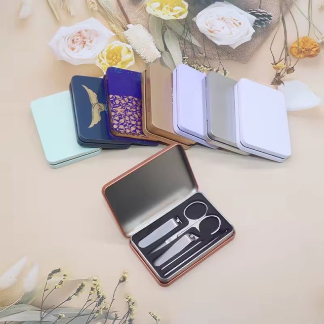 Wholesale rectangle tins (4)