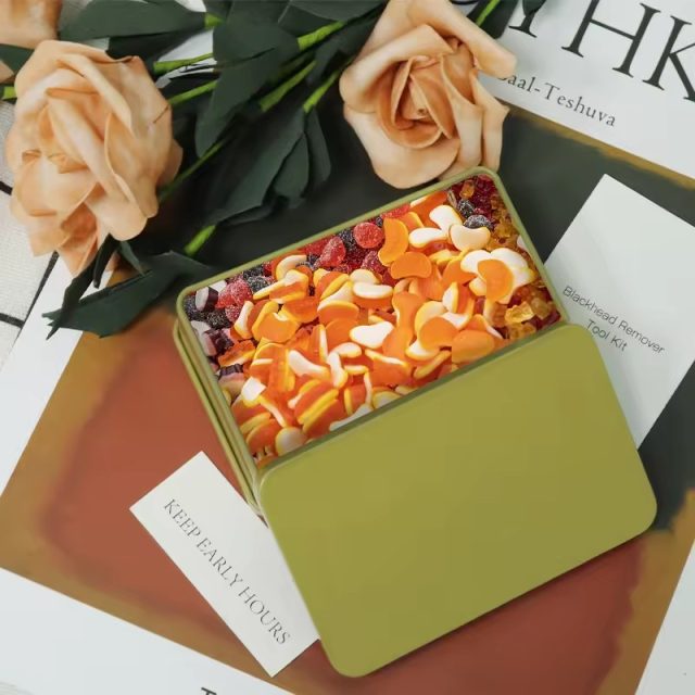 Wholesale rectangle tins (5)